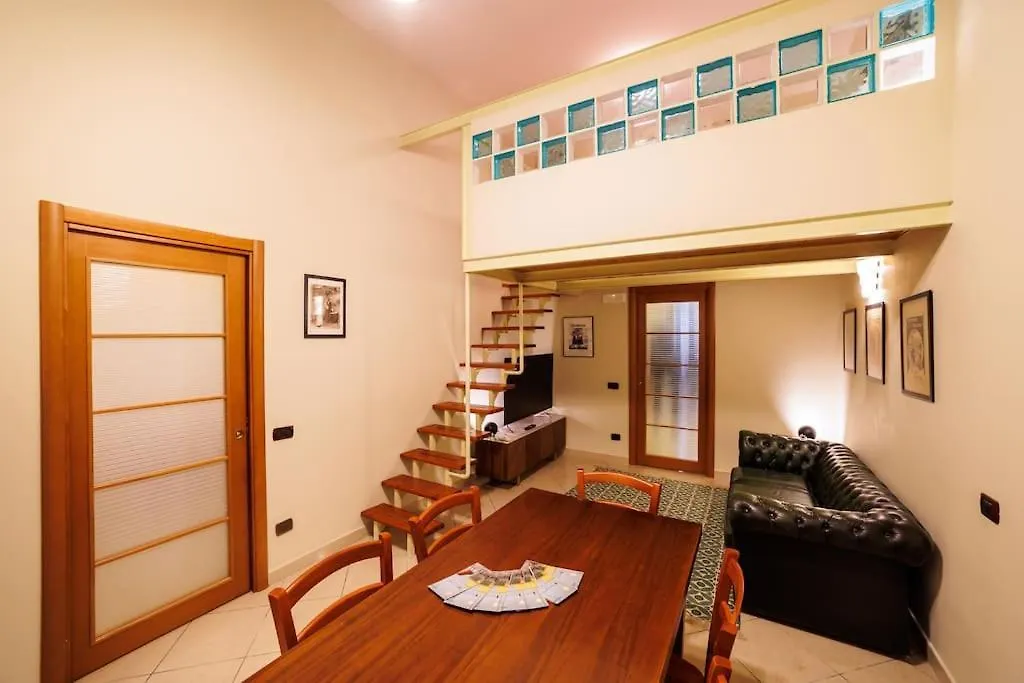 The San Gregorio Armeno Apartment By Houseinnaples