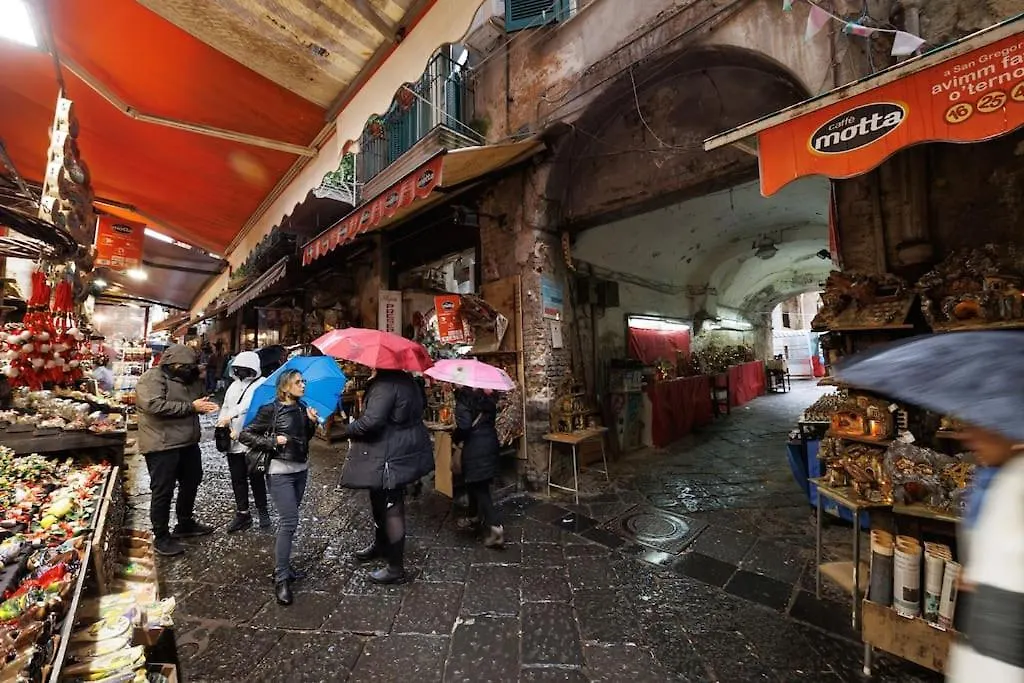 The San Gregorio Armeno Apartment By Houseinnaples Naples